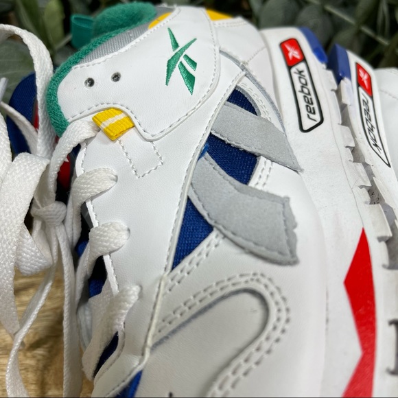 Reebok - Classic Leather Running Sneakers 4Y - Picture 11 of 14